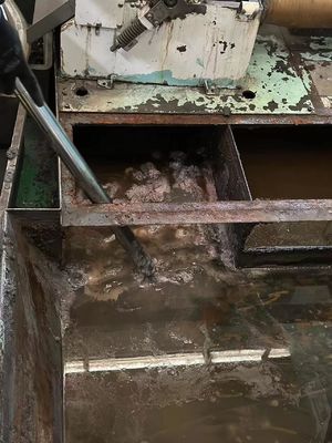 Système de filtration du liquide de refroidissement pour poudre de fer