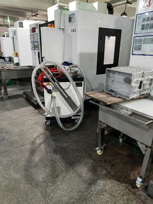 Machine à nettoyer les boues par filtration par émulsion