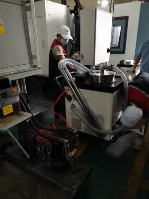 Machine de nettoyage de la boue des réservoirs d'eau