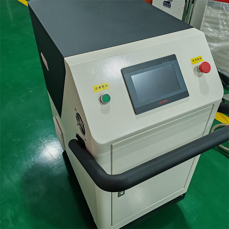 PLC et contrôle de fréquence variable CNC machine à écrémer l'huile avec réservoir d'huile, alarme de niveau liquide