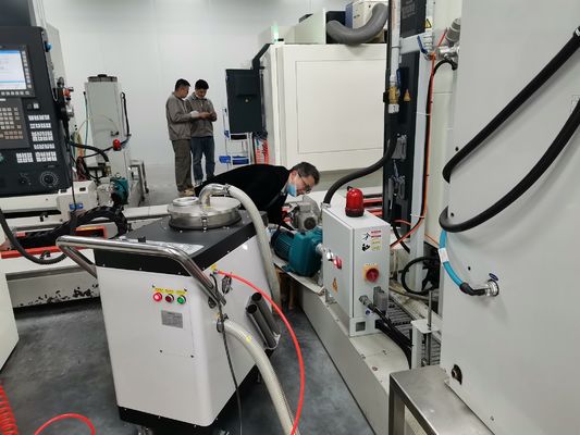Machine à éliminer les boues à puces personnalisable pour le nettoyage des réservoirs de liquide CNC